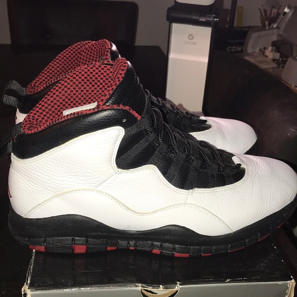 Air Jordan Retro 10. “Chicago” (2012) - Picture 2 of 7